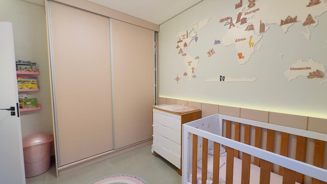 Quarto com guarda-roupa planejado